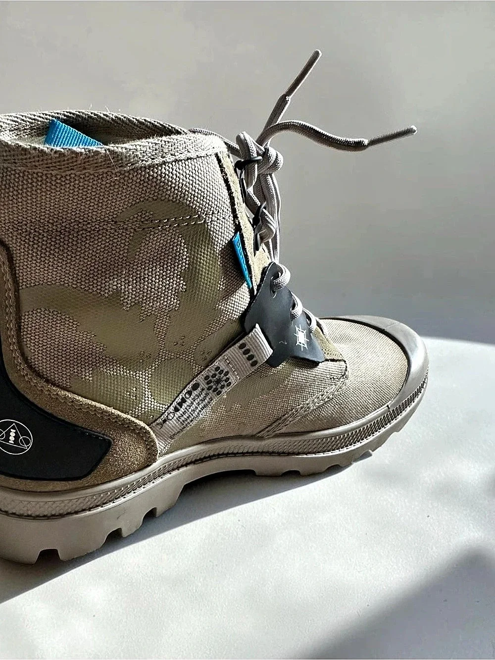 Palladium x Destiny 2 Pampa Witch Queen Boots Dune Men’s 11 NWT